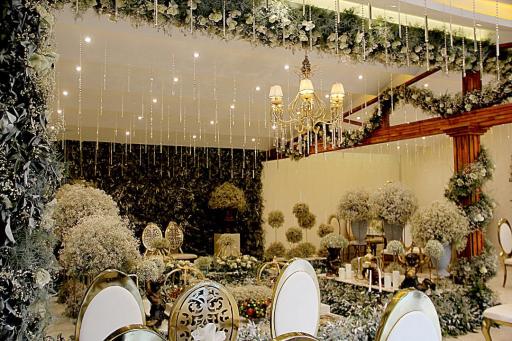 عکس سالن عقد (روف گاردن حیدربابا)