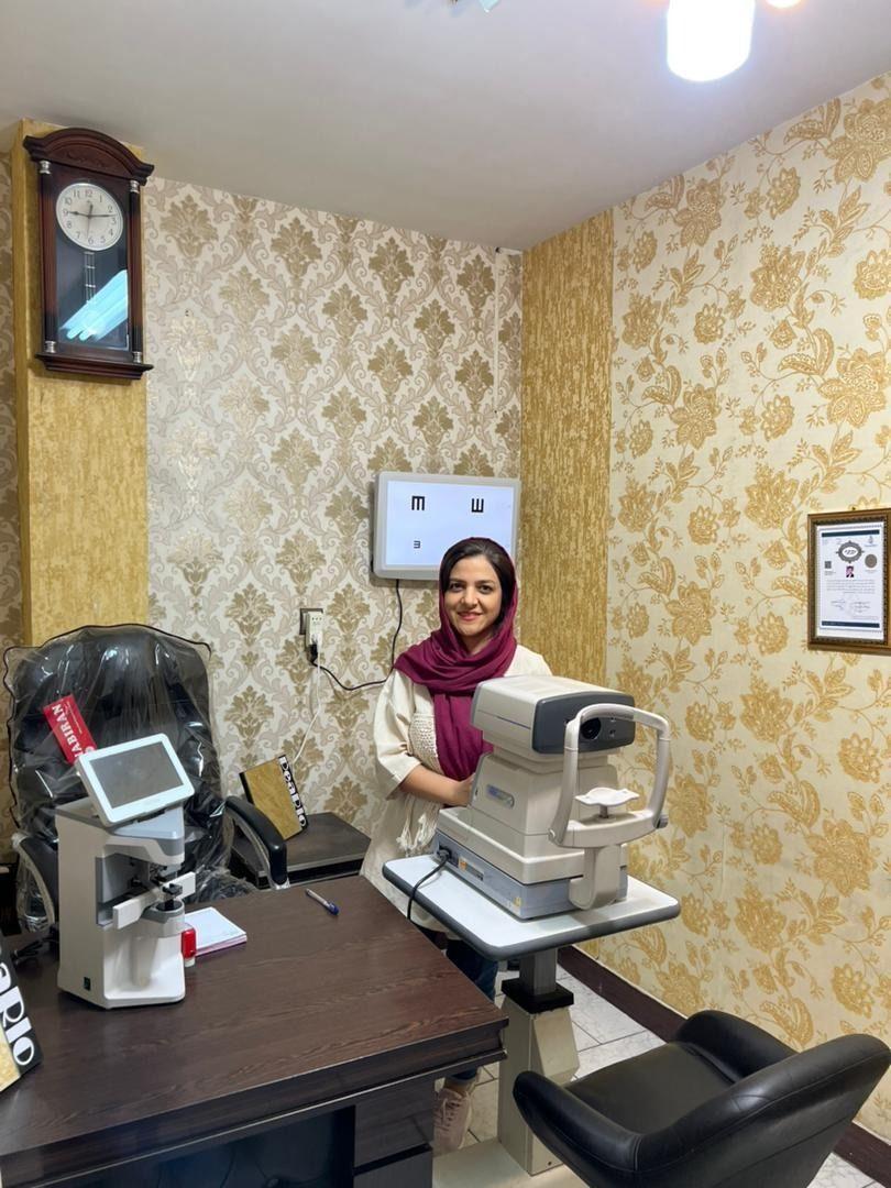 عکس بینایی سنجی و عینک سازی کلینیک شاینا