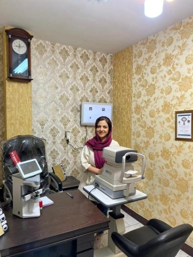 عکس بینایی سنجی و عینک سازی کلینیک شاینا