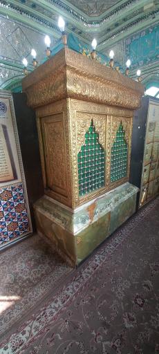 عکس آرامگاه میرزای قمی