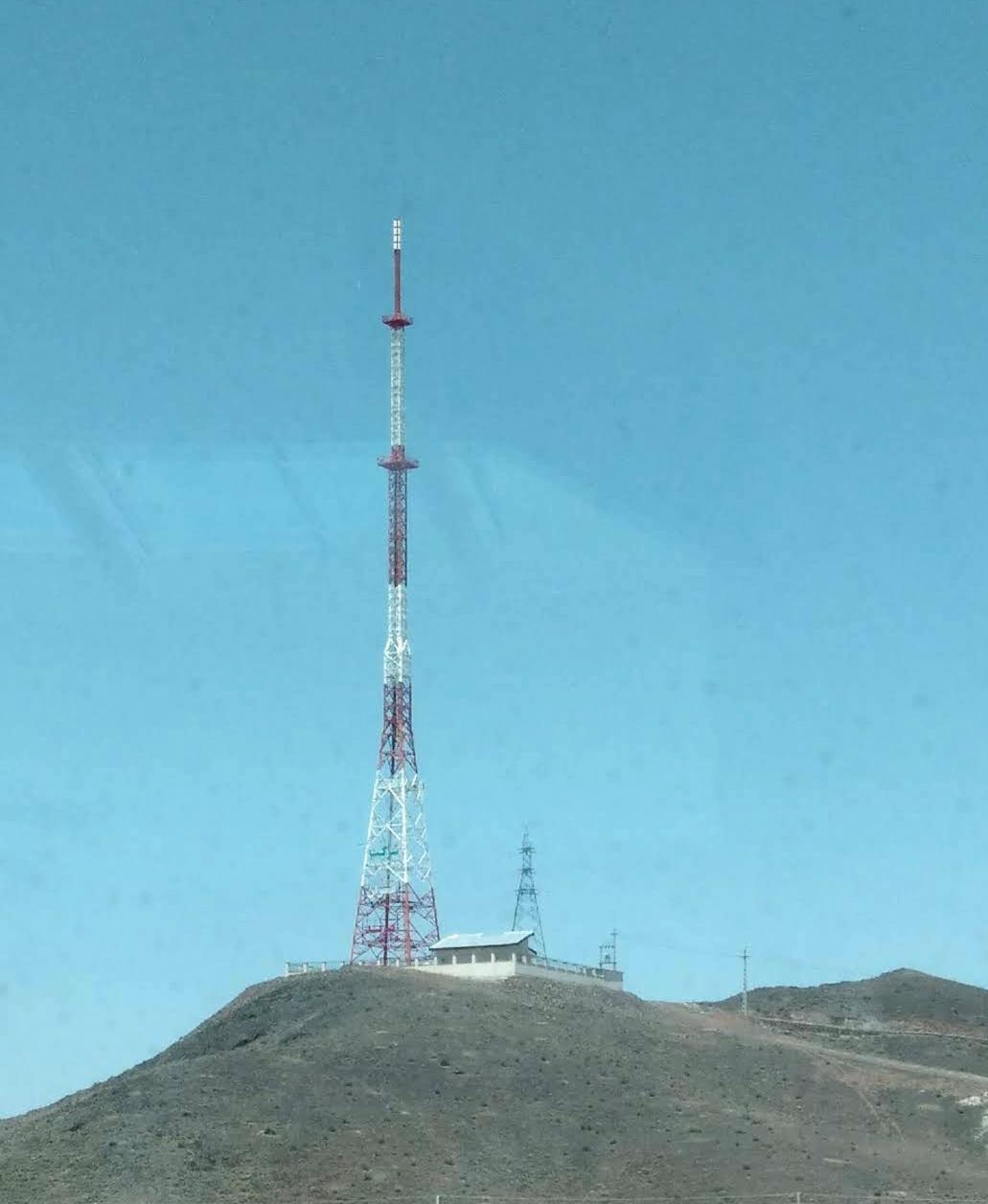 عکس ایستگاه فرستنده رادیویی و تلویزیونی پرند