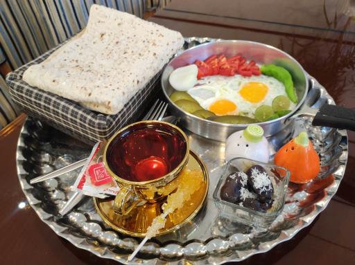 عکس کافه صبحانه و رستوران شمعدونی