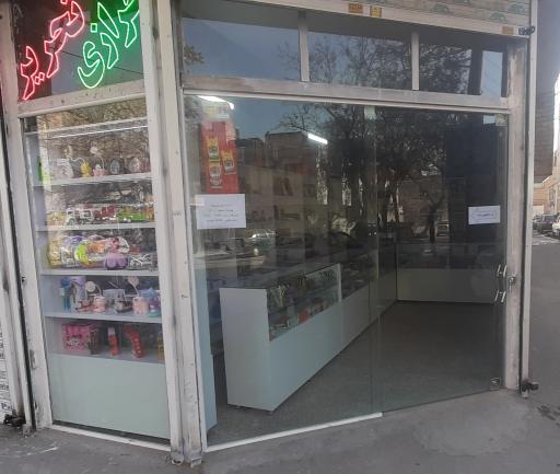 عکس فروشگاه نوشت افزار ریحانه