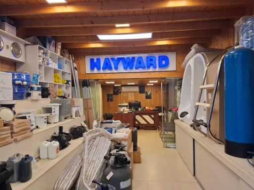 عکس فروشگاه خانه سفید