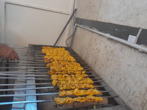 عکس تهیه غذا بچه‌های بامرام