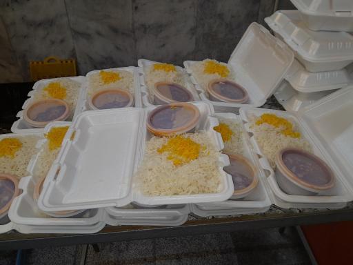 عکس تهیه غذا بچه‌های بامرام