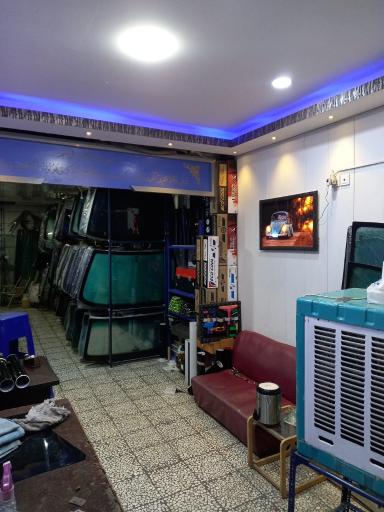 عکس ترمیم شیشه اتومبیل شاهین