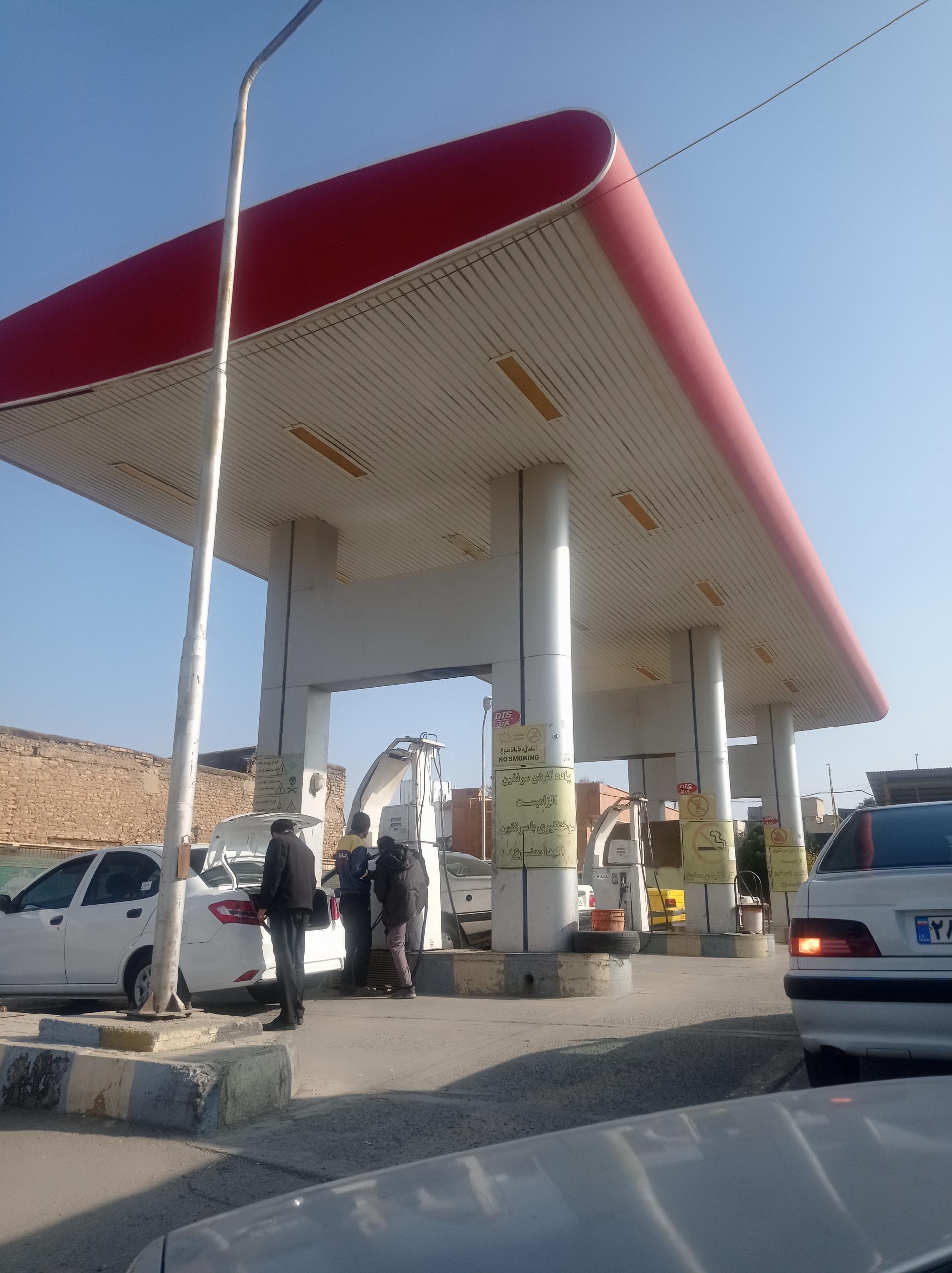 عکس پمپ گاز CNG