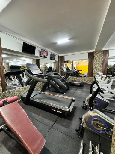 عکس باشگاه بدنسازی رادین