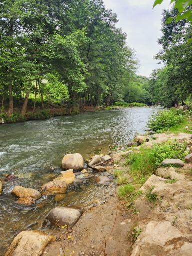 عکس مجتمع تفریحی مسکونی ماه و ماهی