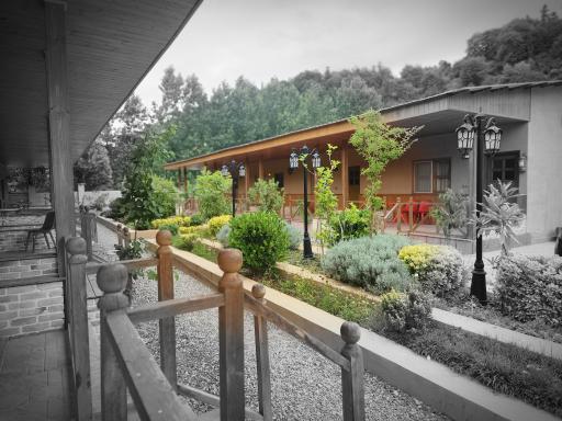 عکس مجتمع تفریحی مسکونی ماه و ماهی