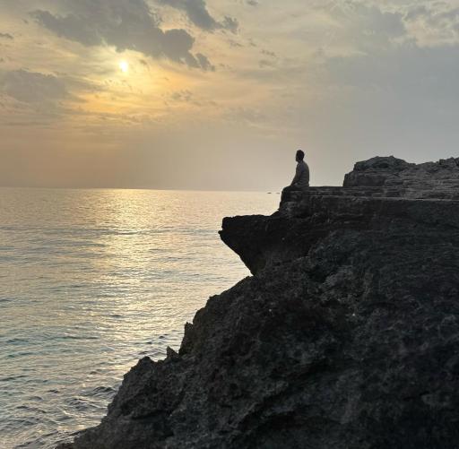 عکس ساحل صخره ای هور