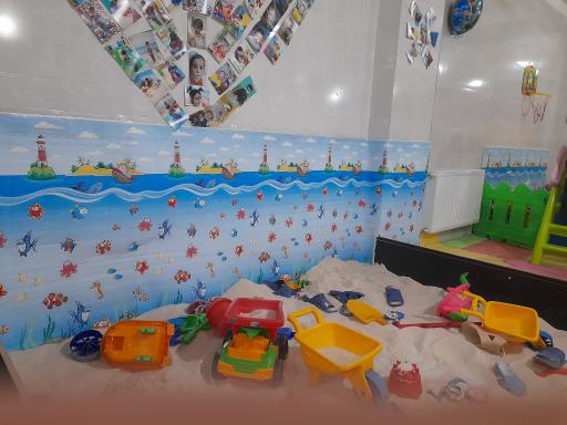 عکس خانه بازی وانیا