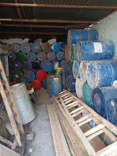 عکس فروشگاه تخته و بشکه بنایی نوری