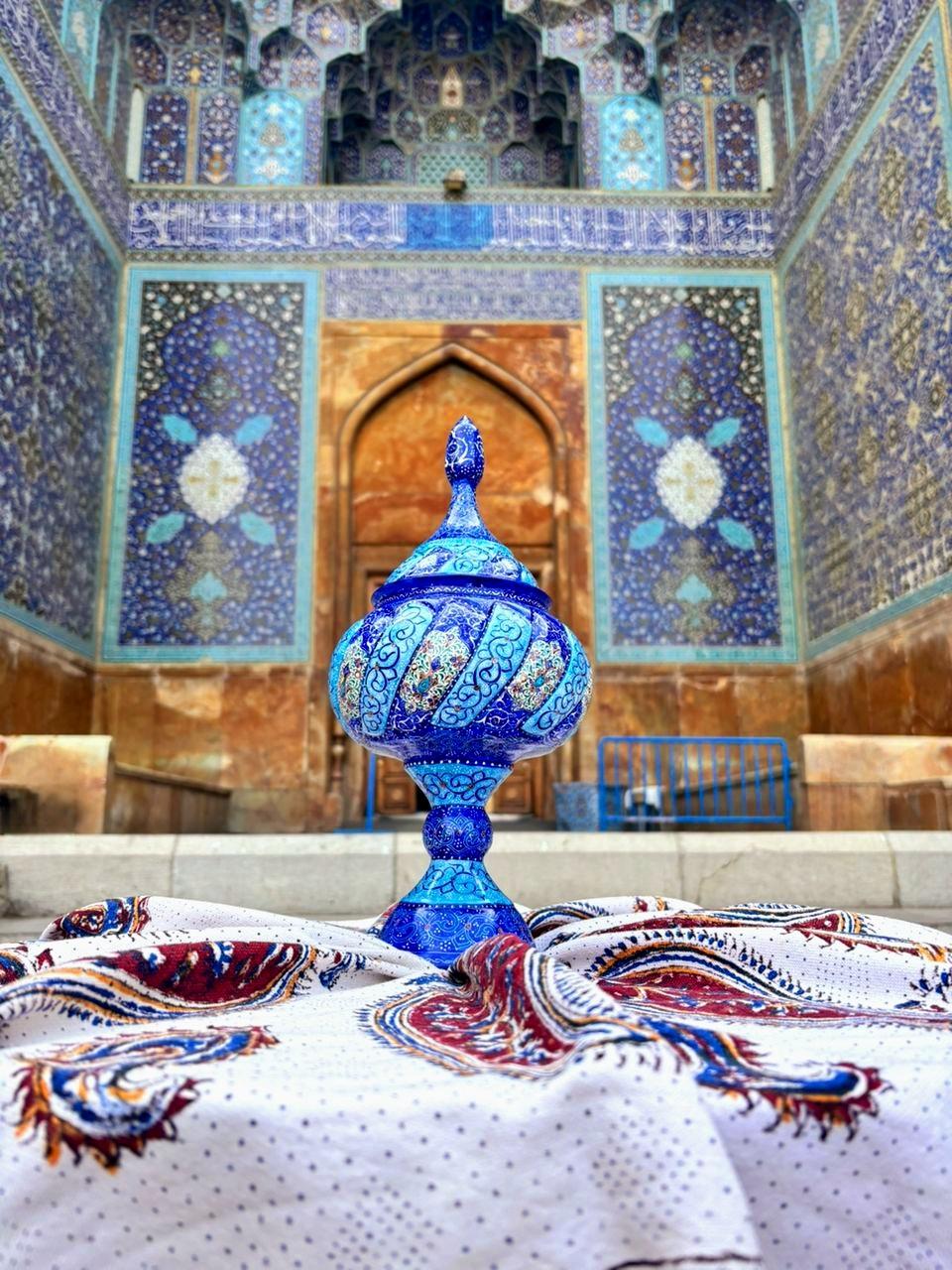 عکس کارگاه صنایع دستی ققنوس 