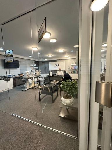 دکتر امیر اسهرلوس دکترای تخصصی اپتومتری چشم