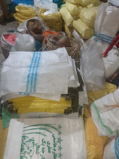 عکس نایلون  گونی و خوراک دام و طیور اکبرزاده