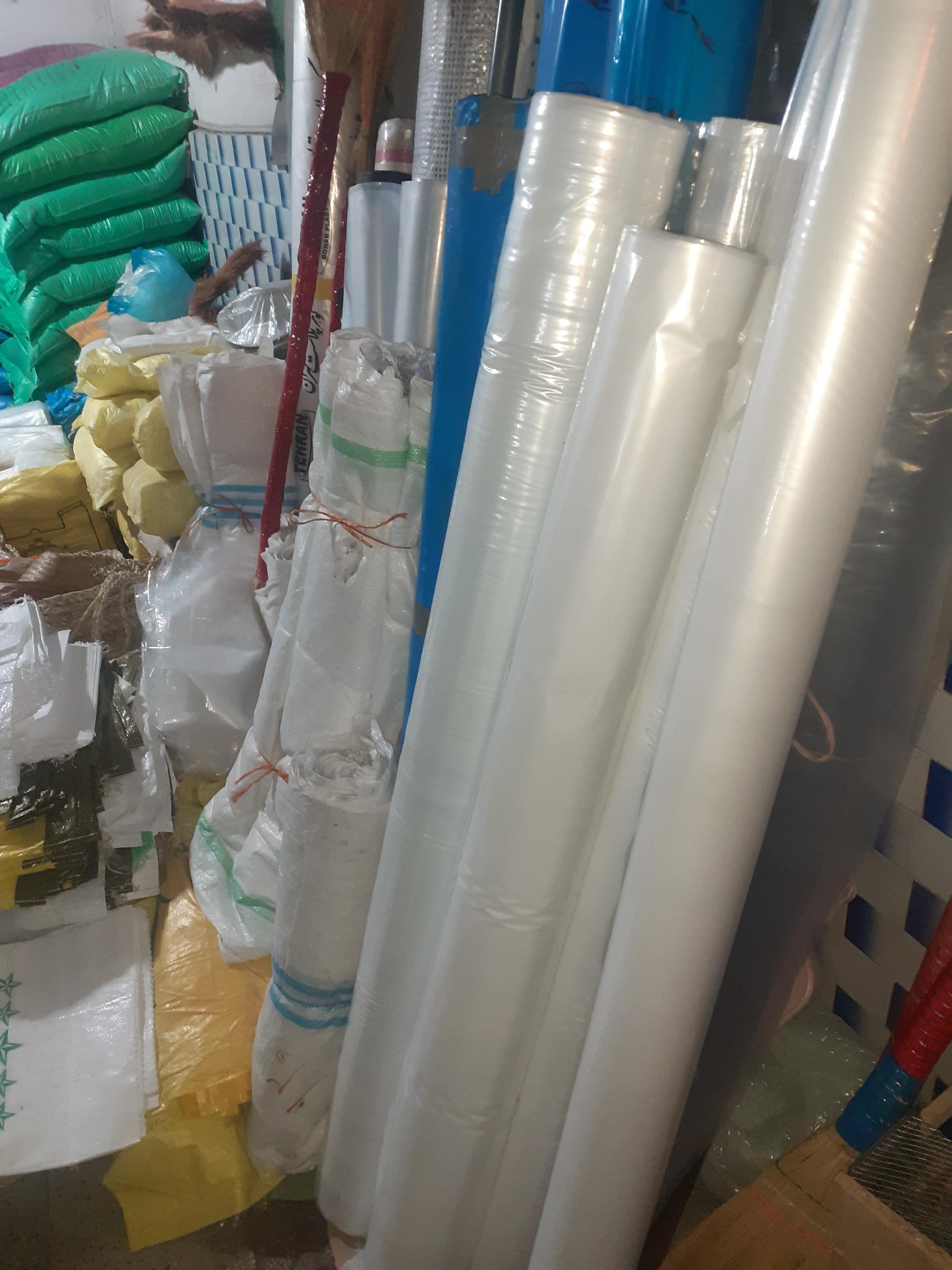 عکس نایلون  گونی و خوراک دام و طیور اکبرزاده