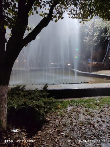 عکس آبنما میدان هلال احمر 