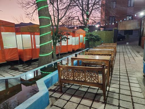 عکس باغچه رستوران عمارت وردیج