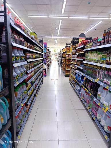 عکس وال مارکت شعبه ۲ اصفهان