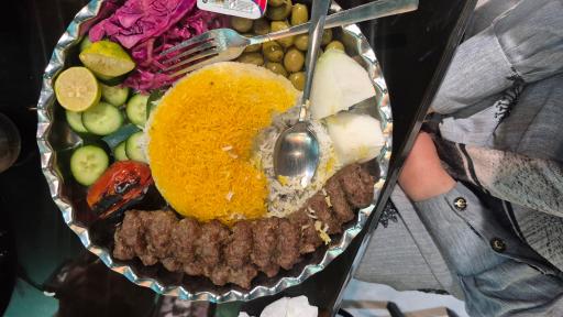 عکس غذاخوری جواد رشتی