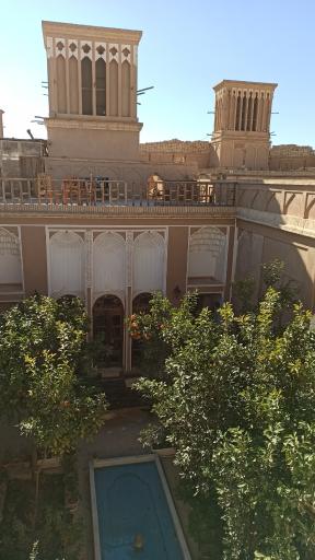 عکس کافی‌شاپ و خانه بومگردی باران