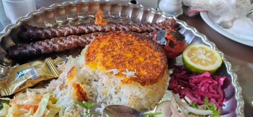 عکس رستوران کلاسیک یلدا