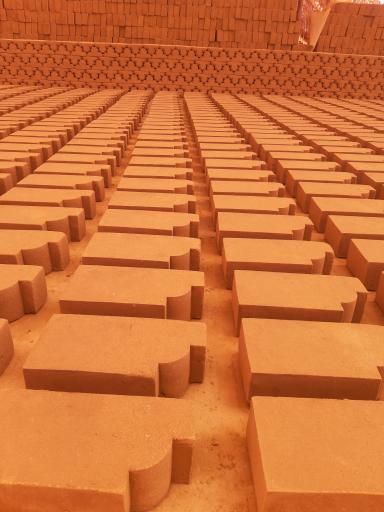 مجموعه تولیدی آجر سنتی عمارت