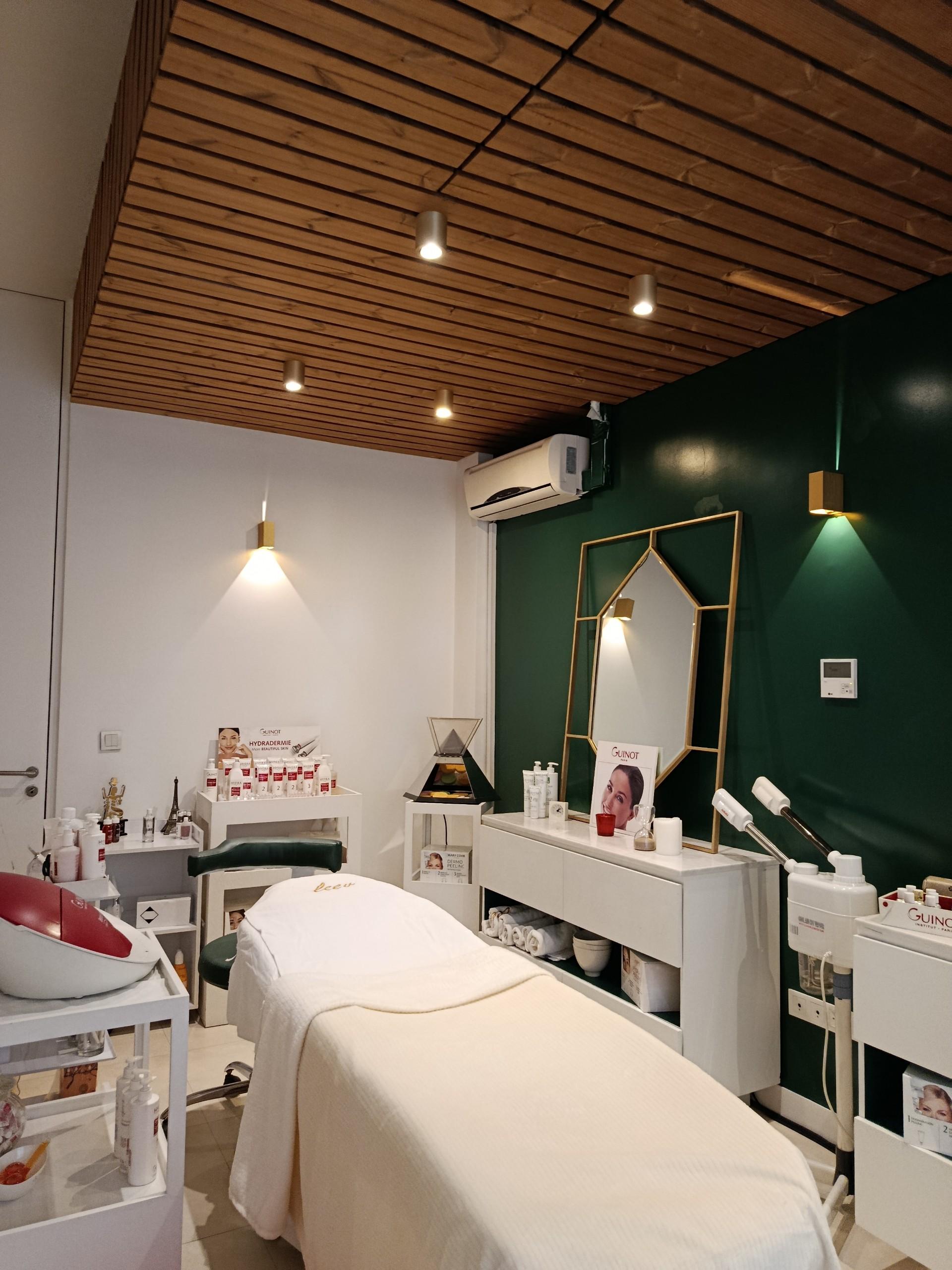 عکس سالن سلامتی و زیبایی لیو