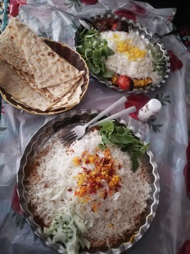 عکس رستوران تاج وتخت 