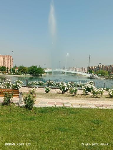 عکس دریاچه پارک بهشت مهرگان