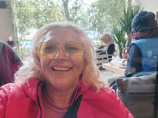 عکس قهوه لمیز شعبه میدان انقلاب