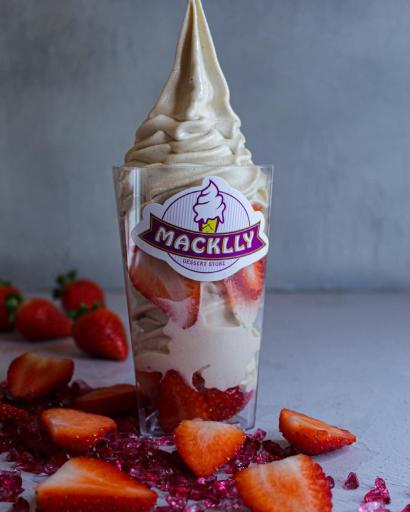 عکس کافه بستنی مکلی