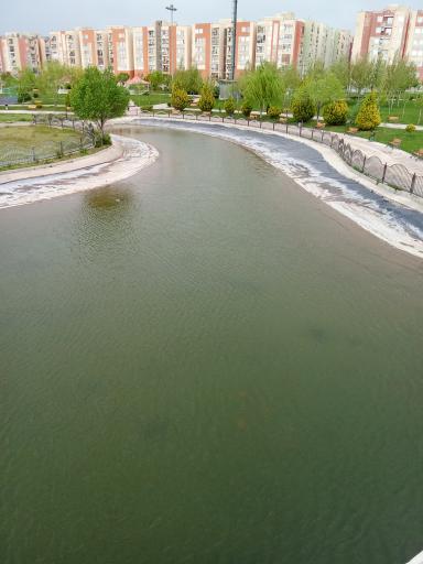 عکس دریاچه پارک بهشت مهرگان