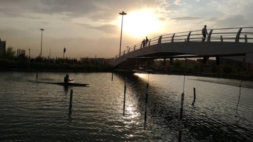 عکس دریاچه پارک بهشت مهرگان