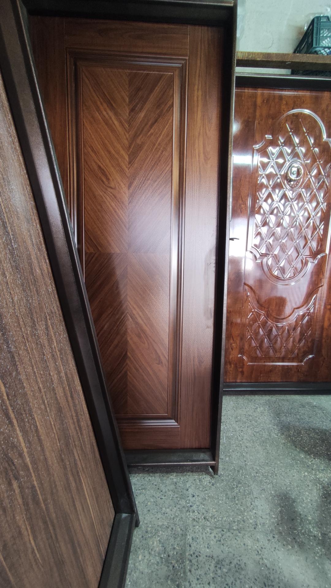 عکس فروشگاه درب و پنجره pvc ادریسی