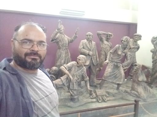 عکس موزه آثار هنری احد حسینی