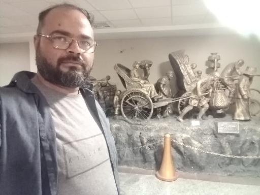 عکس موزه آثار هنری احد حسینی