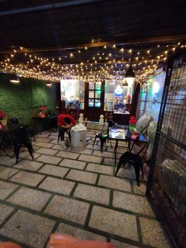 عکس کافه لانیز ۳