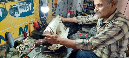 عکس فروش و تعمیرات چرخ خیاطی عرفانی