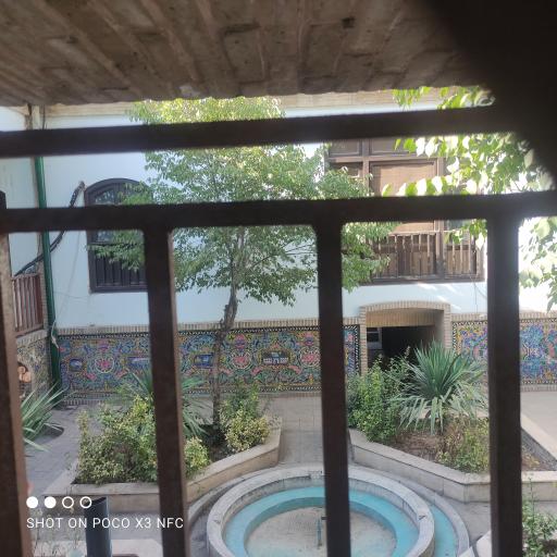 عکس خانه صادق هدایت