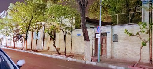 عکس خانه صادق هدایت