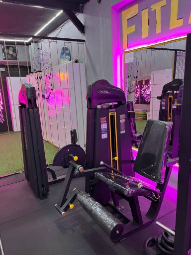 عکس باشگاه فیت لند بانوان
