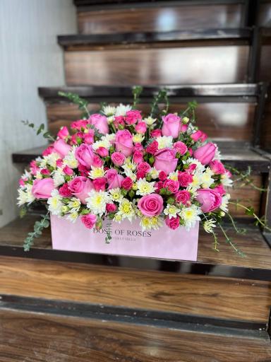 عکس پسرک گلفروش