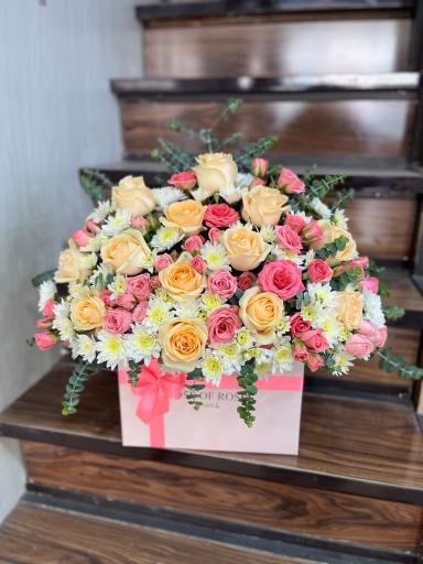 عکس پسرک گلفروش