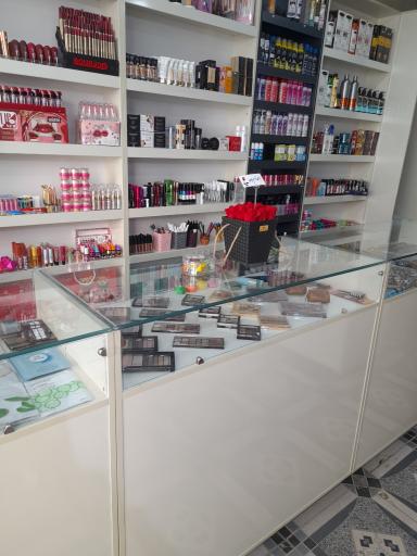 عکس آرایشی بهداشتی لیلیوم