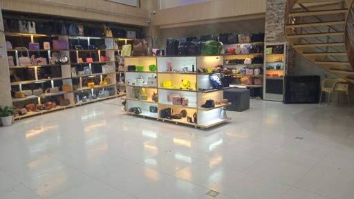 عکس فروشگاه تبریز شیک