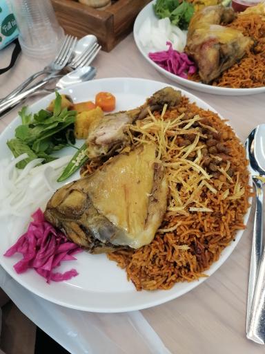 عکس رستوران و بیرون بر دیگ 