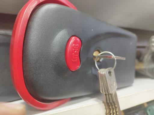 عکس کلیدسازی و ریموت نوین